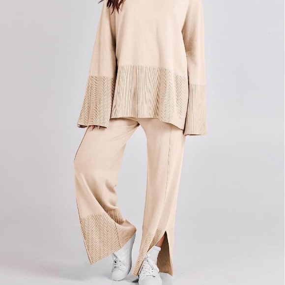 Women’s 2 Piece Oversized Loungewear Knit Pullover and Wide Leg Pants Set - Picture 5 of 7